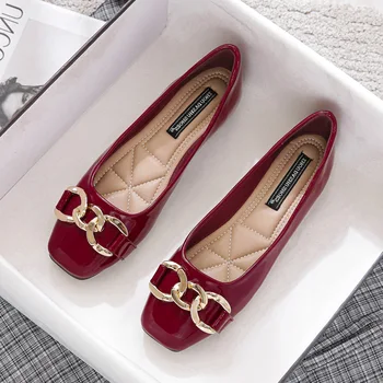 בתוספת גודל 33-43 נשים נעליים שטוחות עקב נמוך משאבות משרד ליידי Leahter נעלי זהב מתכת שרשרת סוליות רכות להחליק על נעלי האופנה של הילדה.