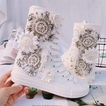 נשים עגולות הבוהן בד מגפיים פרחים פנינים ציציות שטוחות נעליים מזדמנים לבן לוליטה המתוקה בנות שנה חדשה מתנות 2022 עקב גבוהות 43